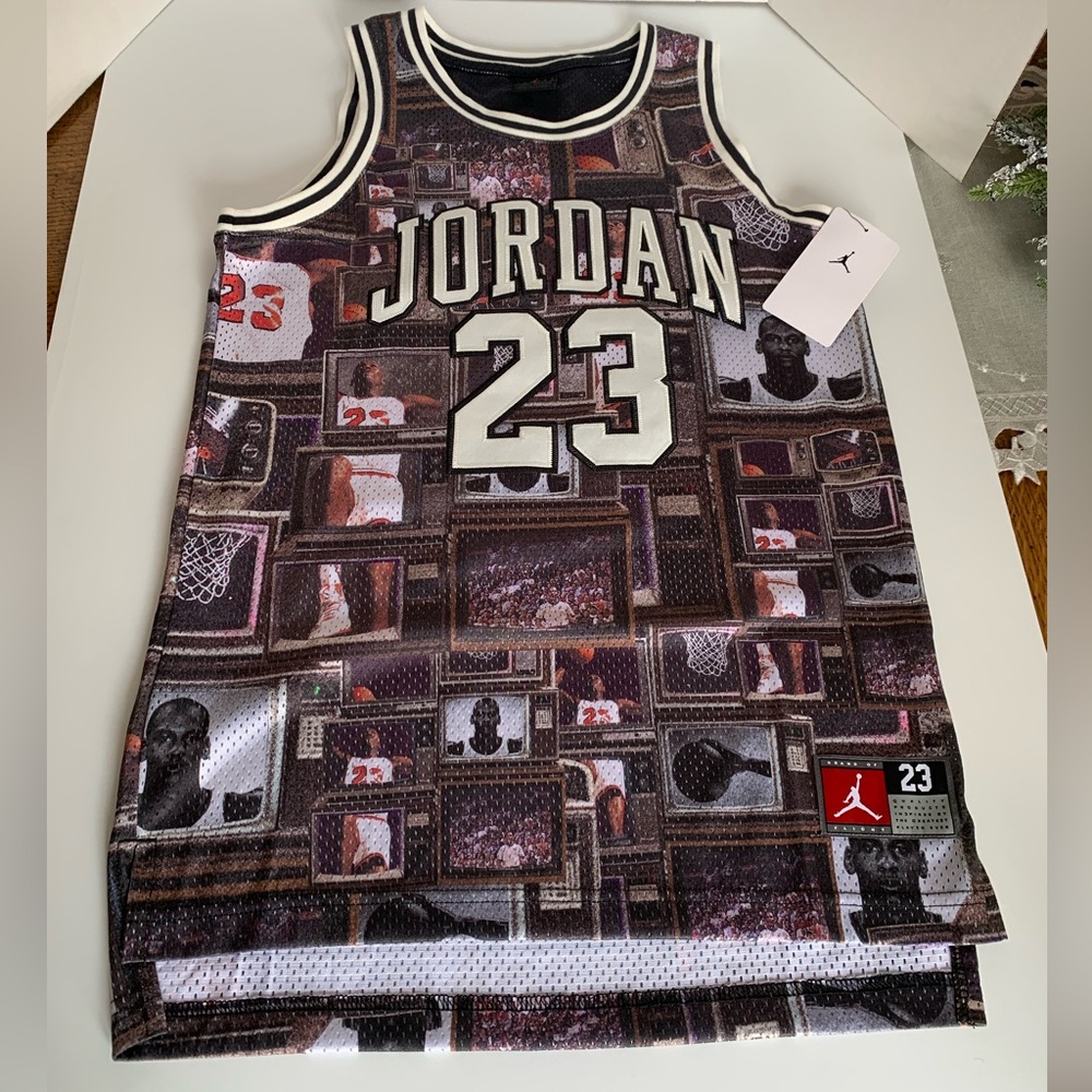 NWT Nike Air Jordan Brooklyn 23 Mesh Basketball Jersey Youth Large Retro